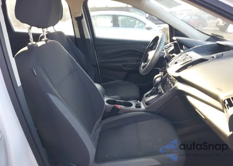 2016 Ford Escape S z USA, uszkodzony, nr VIN 1FMCU0F75GUB31994